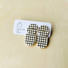Load image into Gallery viewer, MERIT DANGLES - GRID