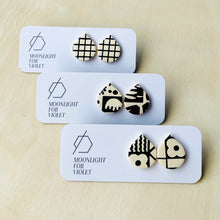 Load image into Gallery viewer, TEAR STUDS - FLORA