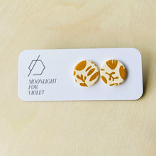 Load image into Gallery viewer, CIRCLE STUDS - FLORA