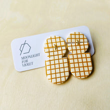Load image into Gallery viewer, MERIT DANGLES - GRID