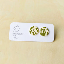 Load image into Gallery viewer, CIRCLE STUDS - FLORA