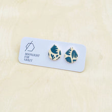 Load image into Gallery viewer, TEAR STUDS - FLORA