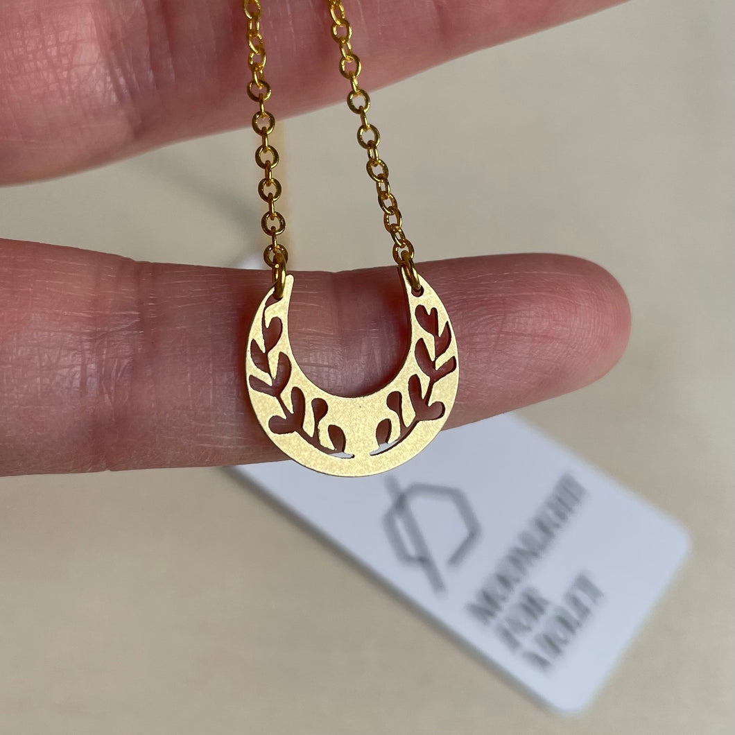 CRESCENT FOLIAGE PENDANT NECKLACE